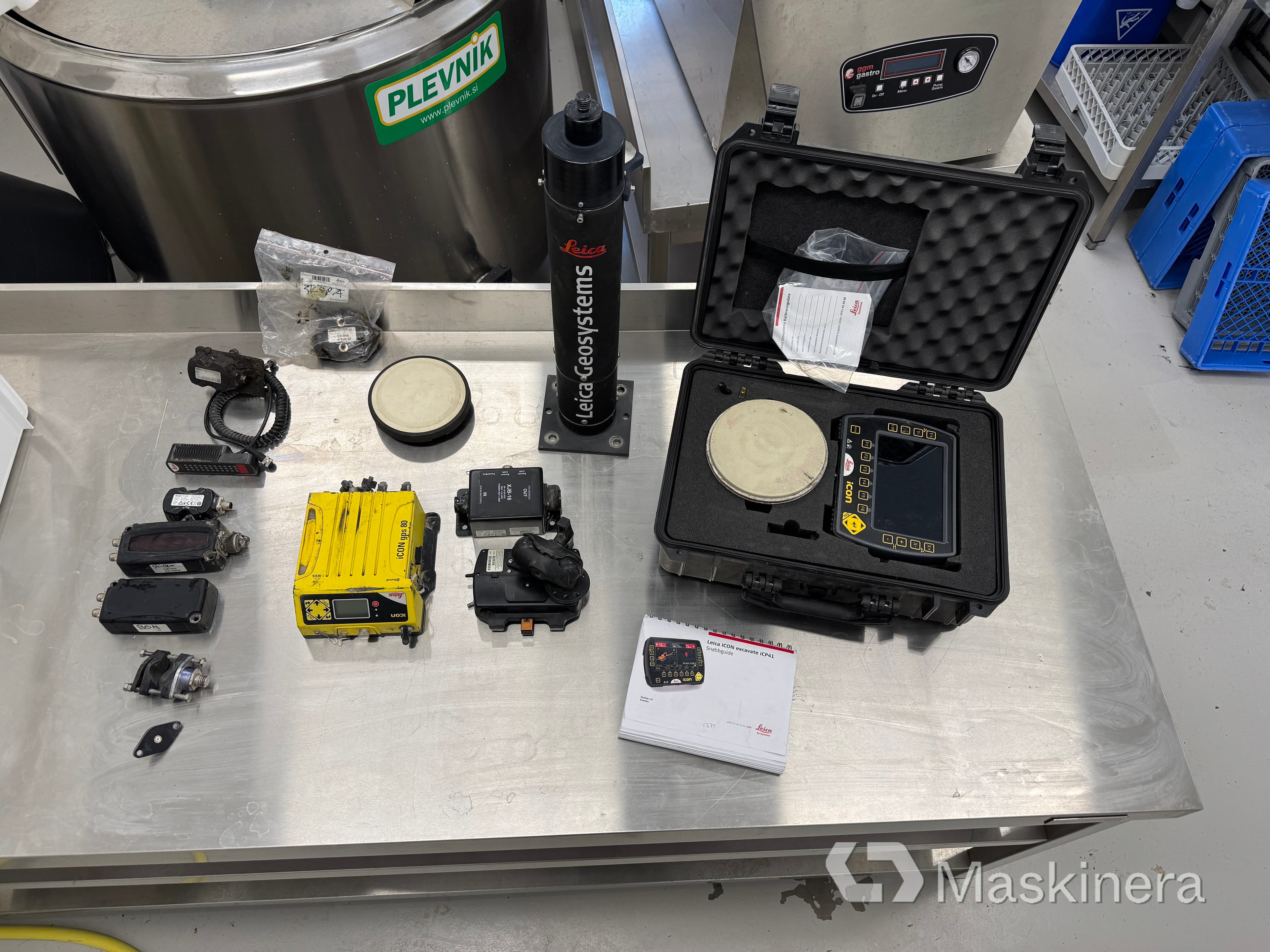 Komplett Grävsystem Leica Icon 3D med ICP 41 panel & GPS 80