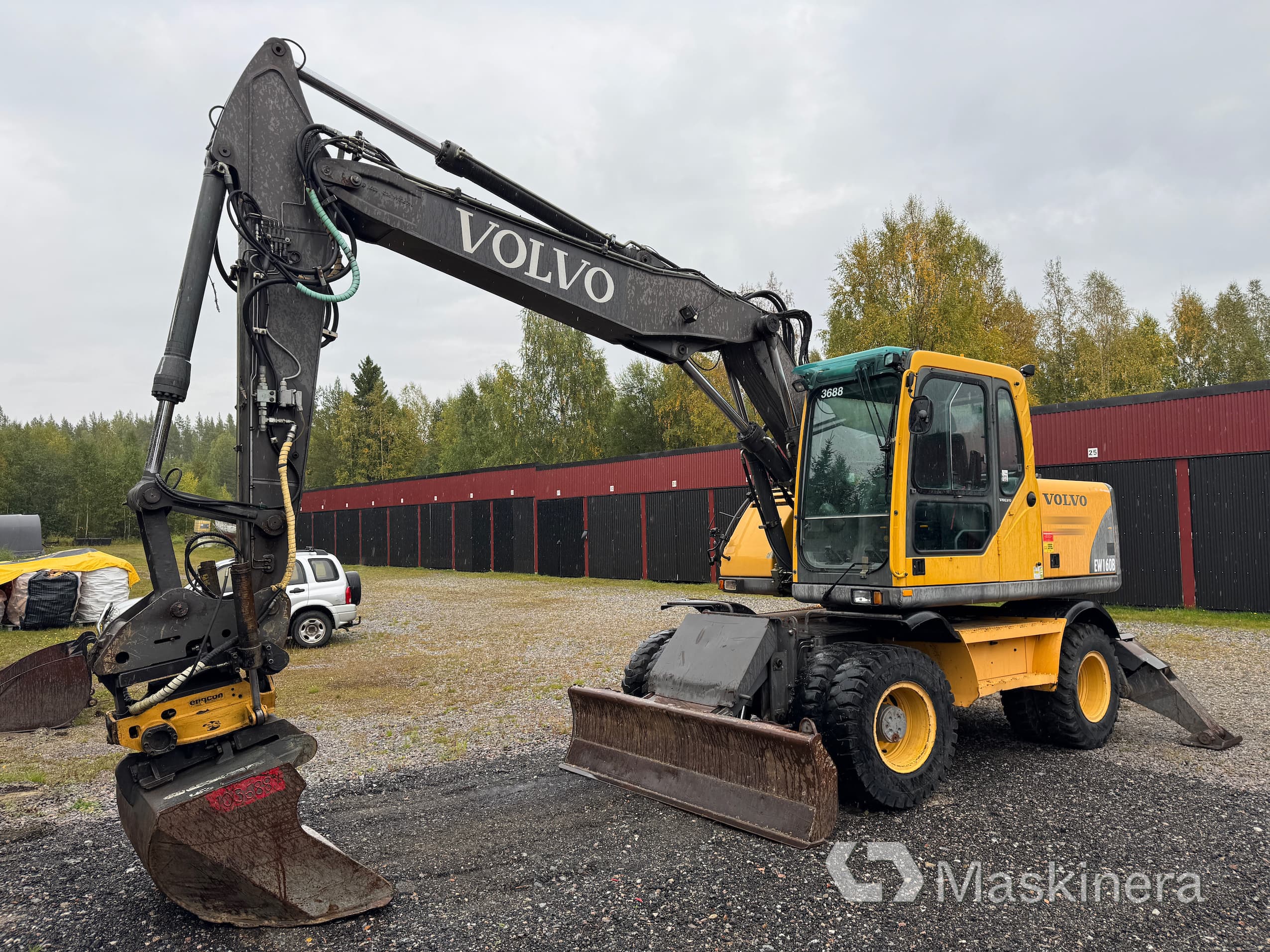 Hjulgrävare Volvo EW160B med tillbehör
