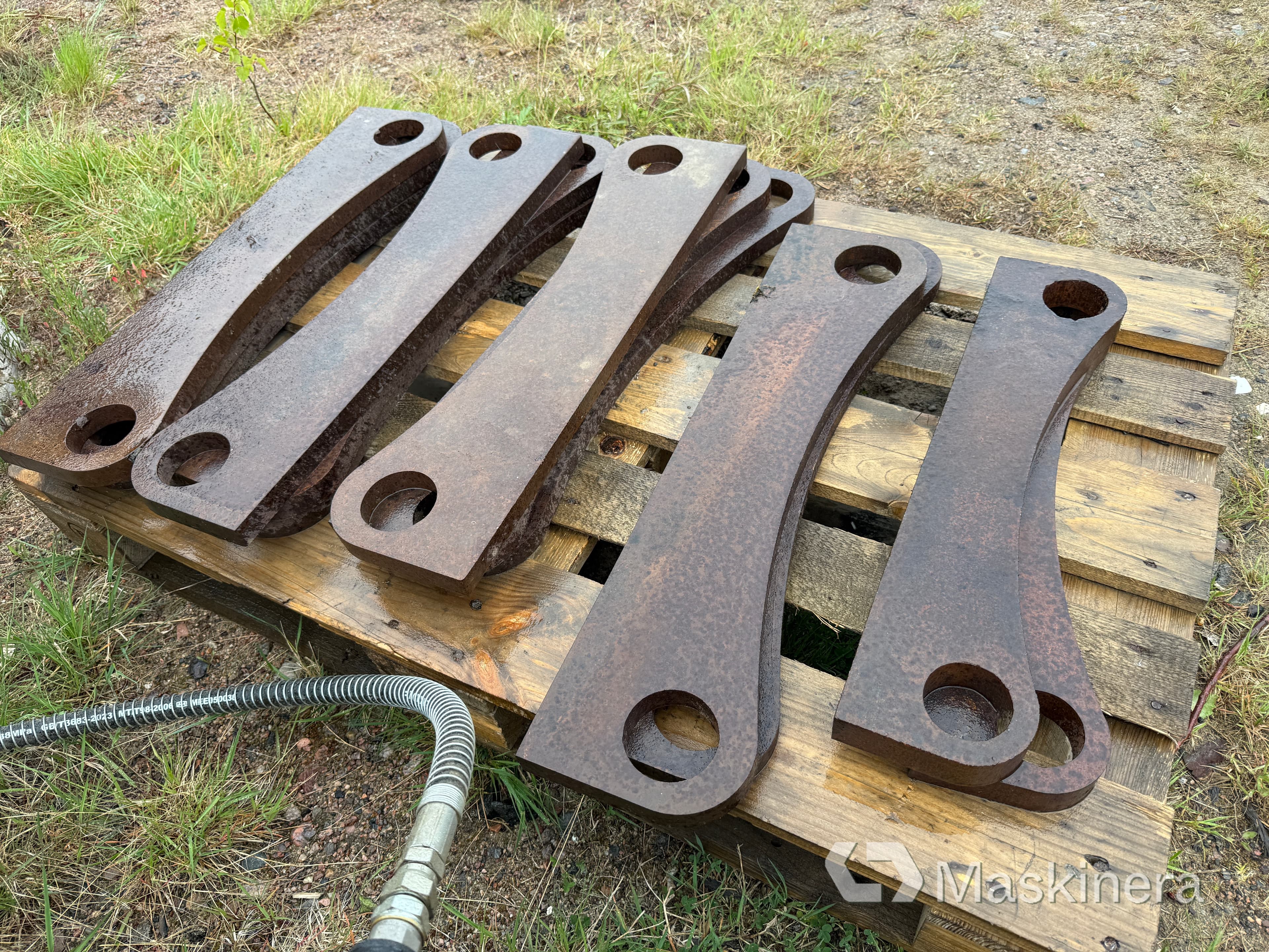 Sidostycken till redskapsfästen S50 & S70