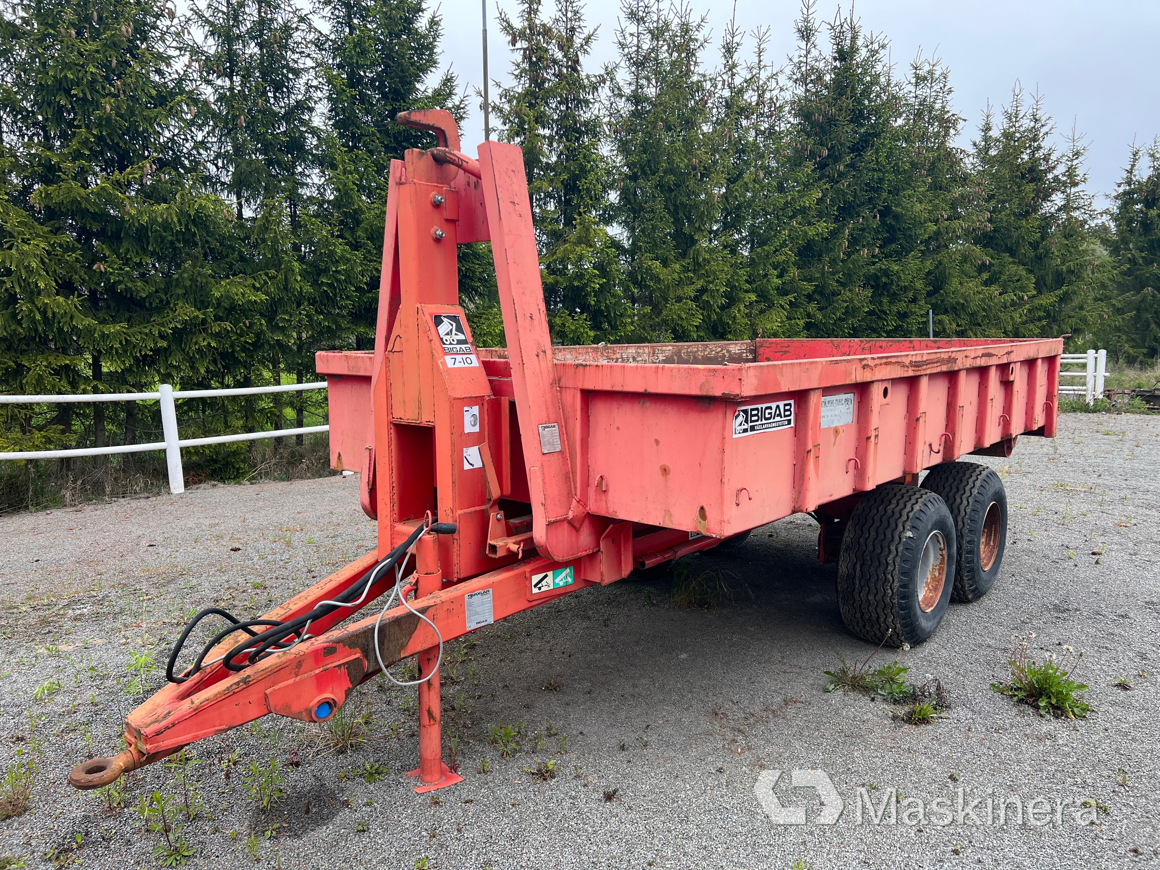 Lastväxlarvagn Bigab 7-10 med flak
