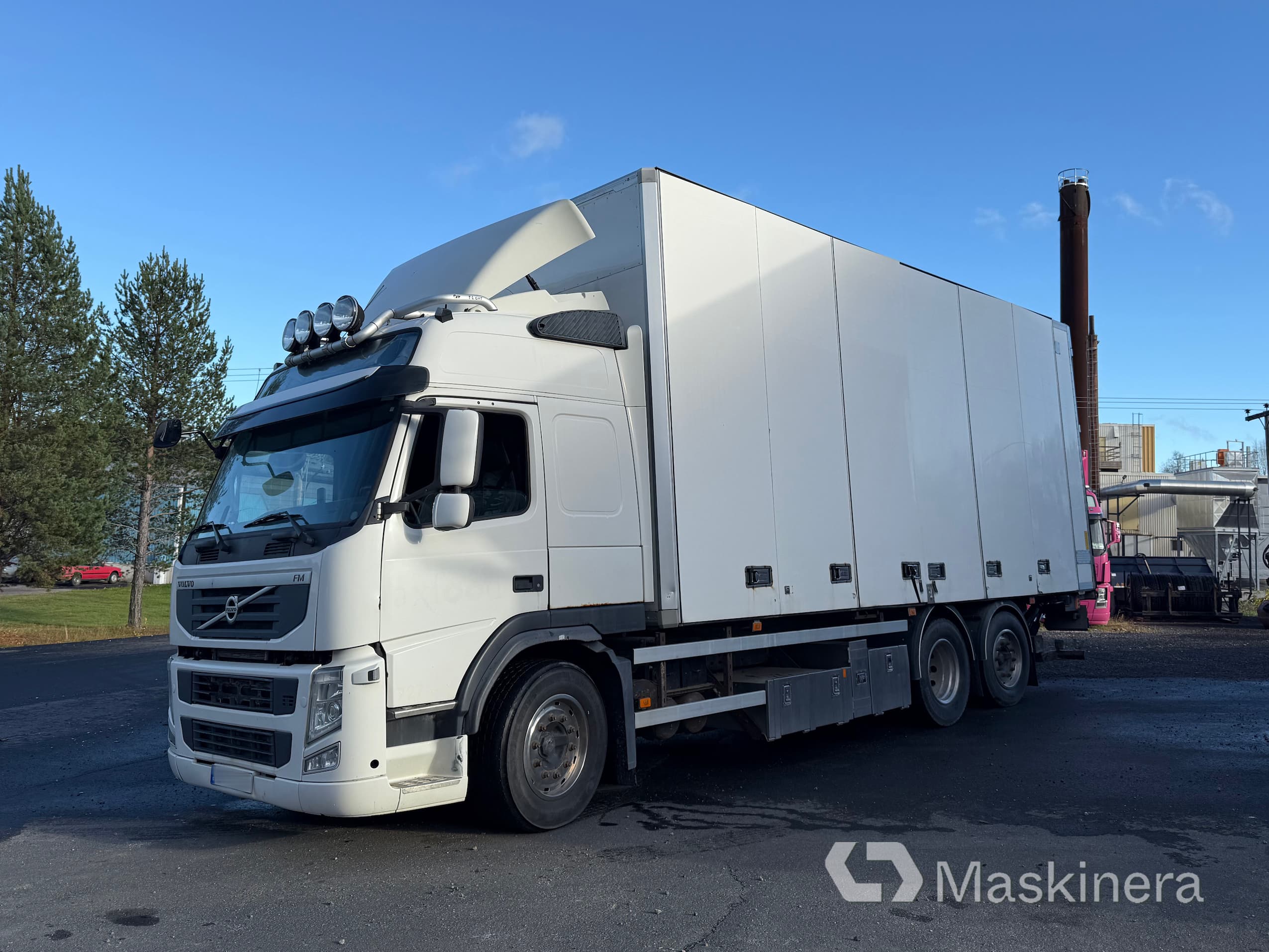 Volvo FM Skåpbil 6x2