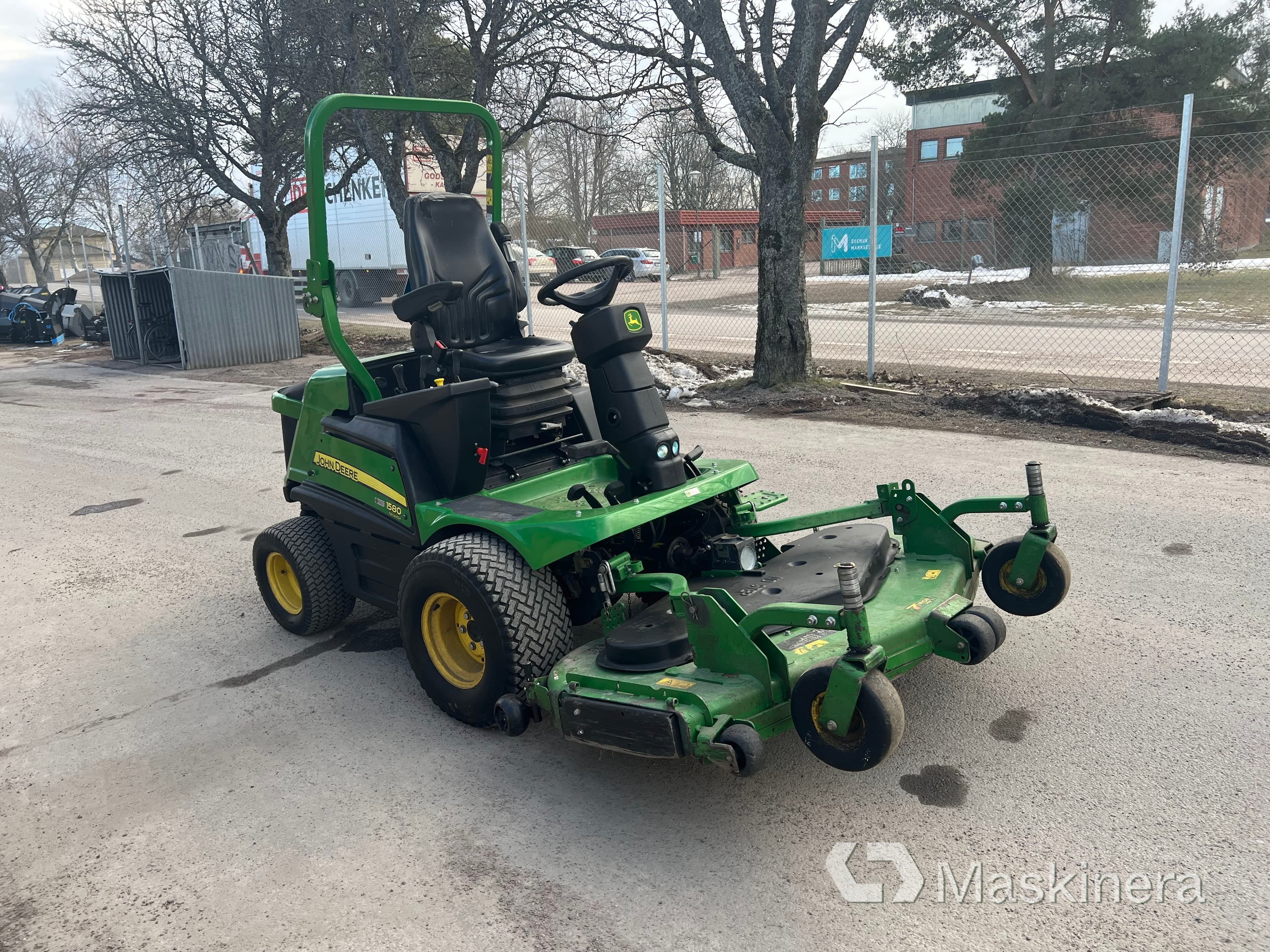 Gräsklippare John Deere 1580 TerrainCut 4WD