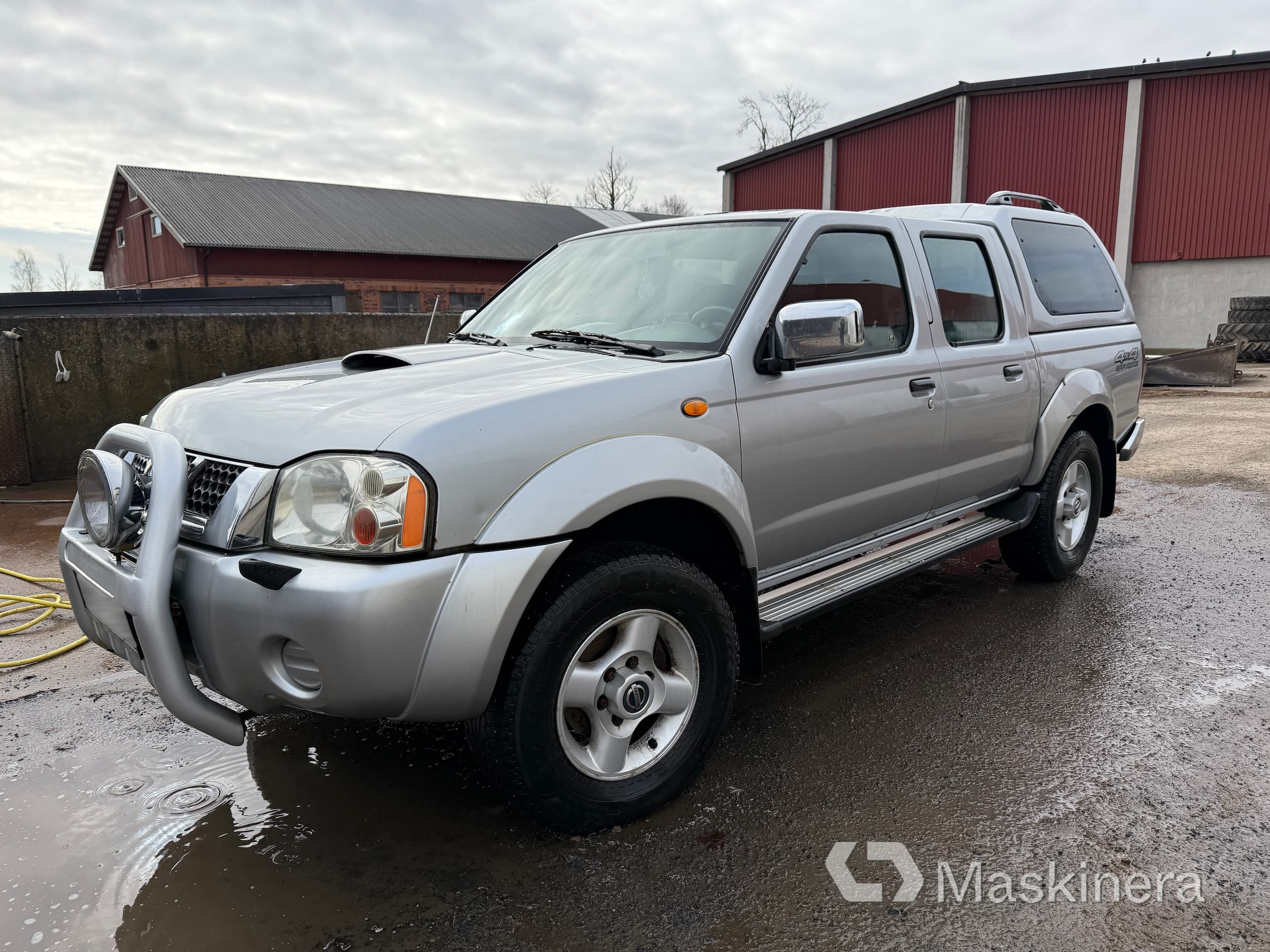 Nissan Navara 2.5 D 4x4 (Rep.Objekt)