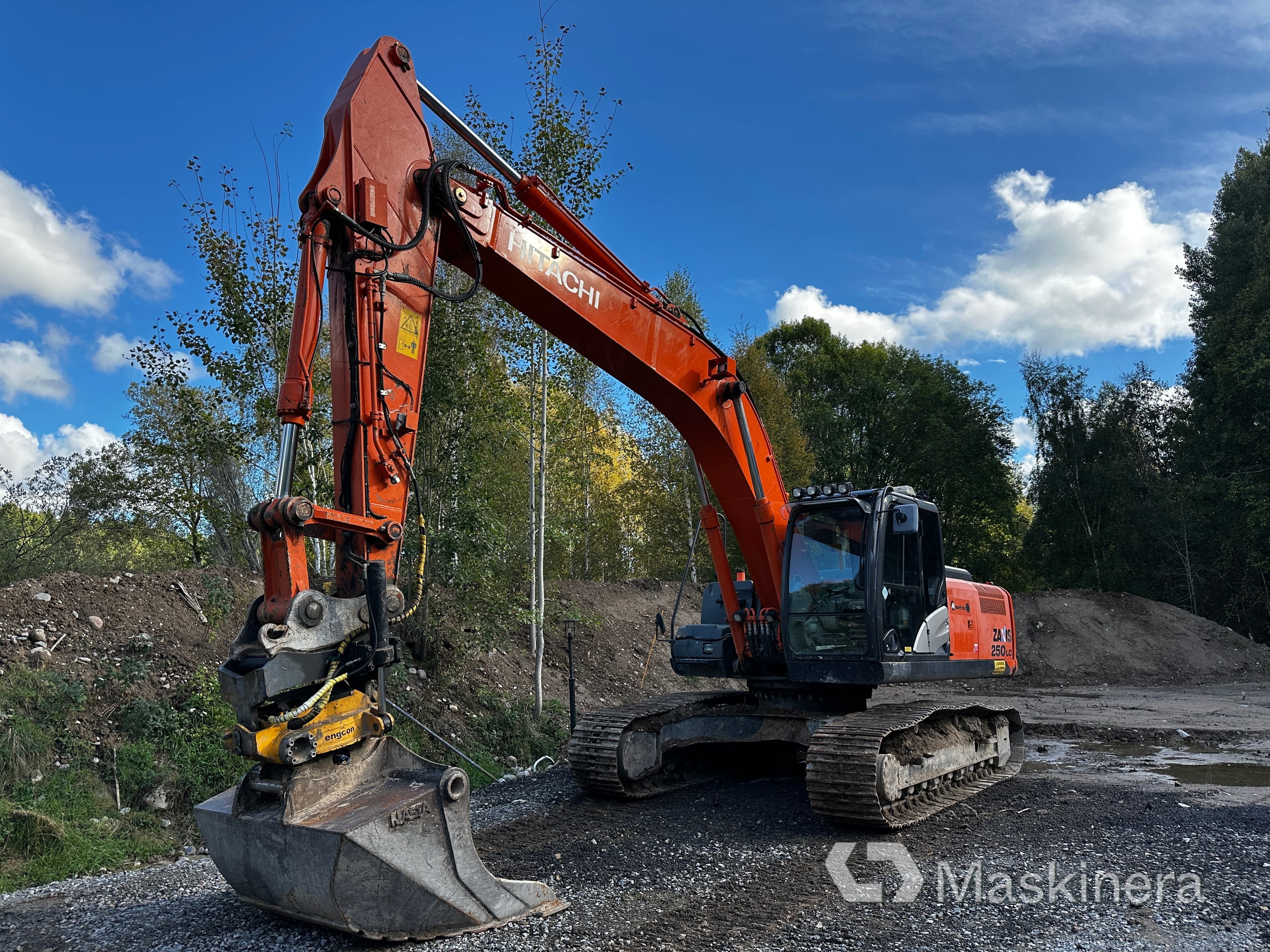 Grävmaskin Hitachi ZX250LC-5B