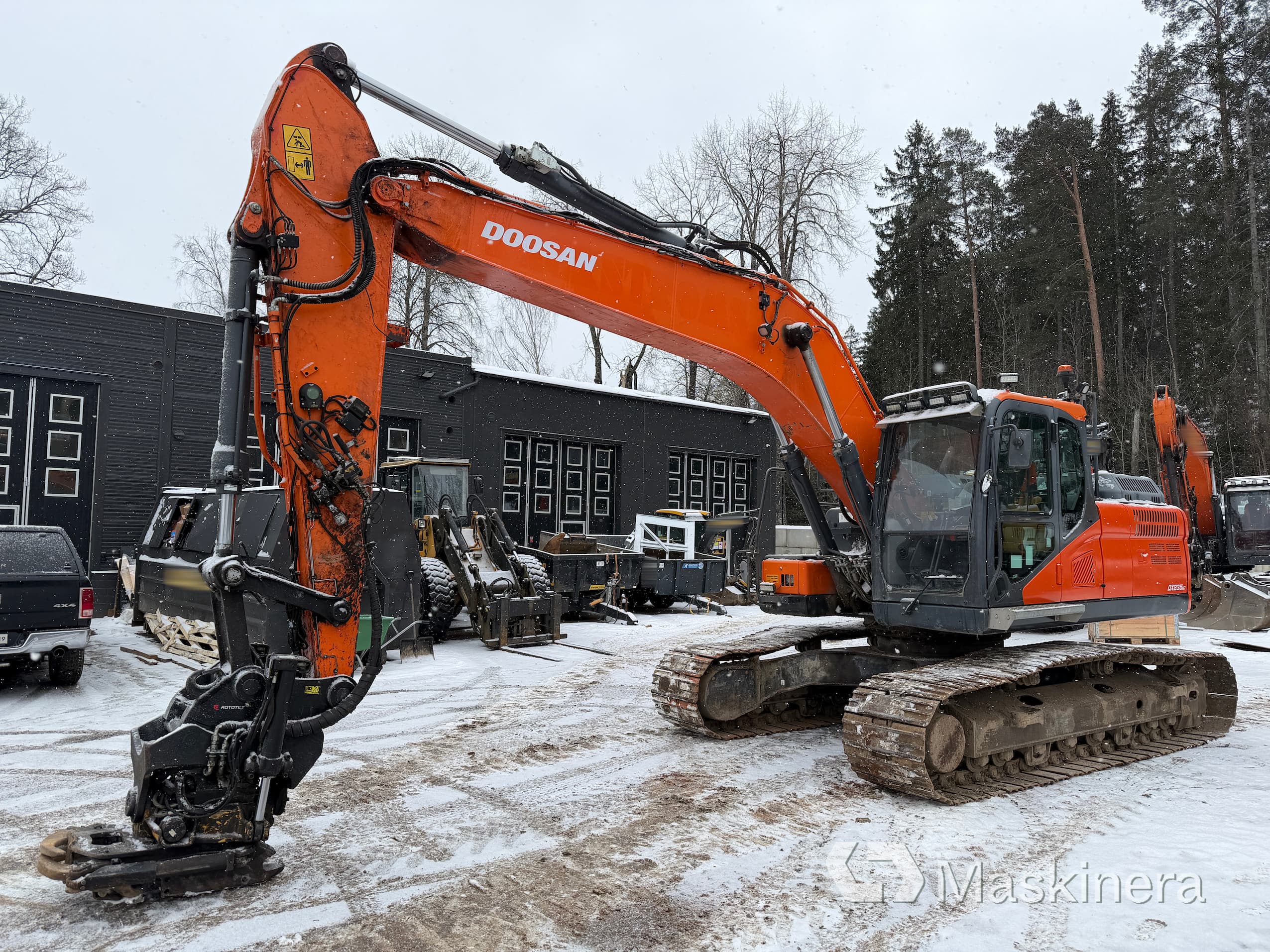 Grävmaskin Doosan DX235LC-5