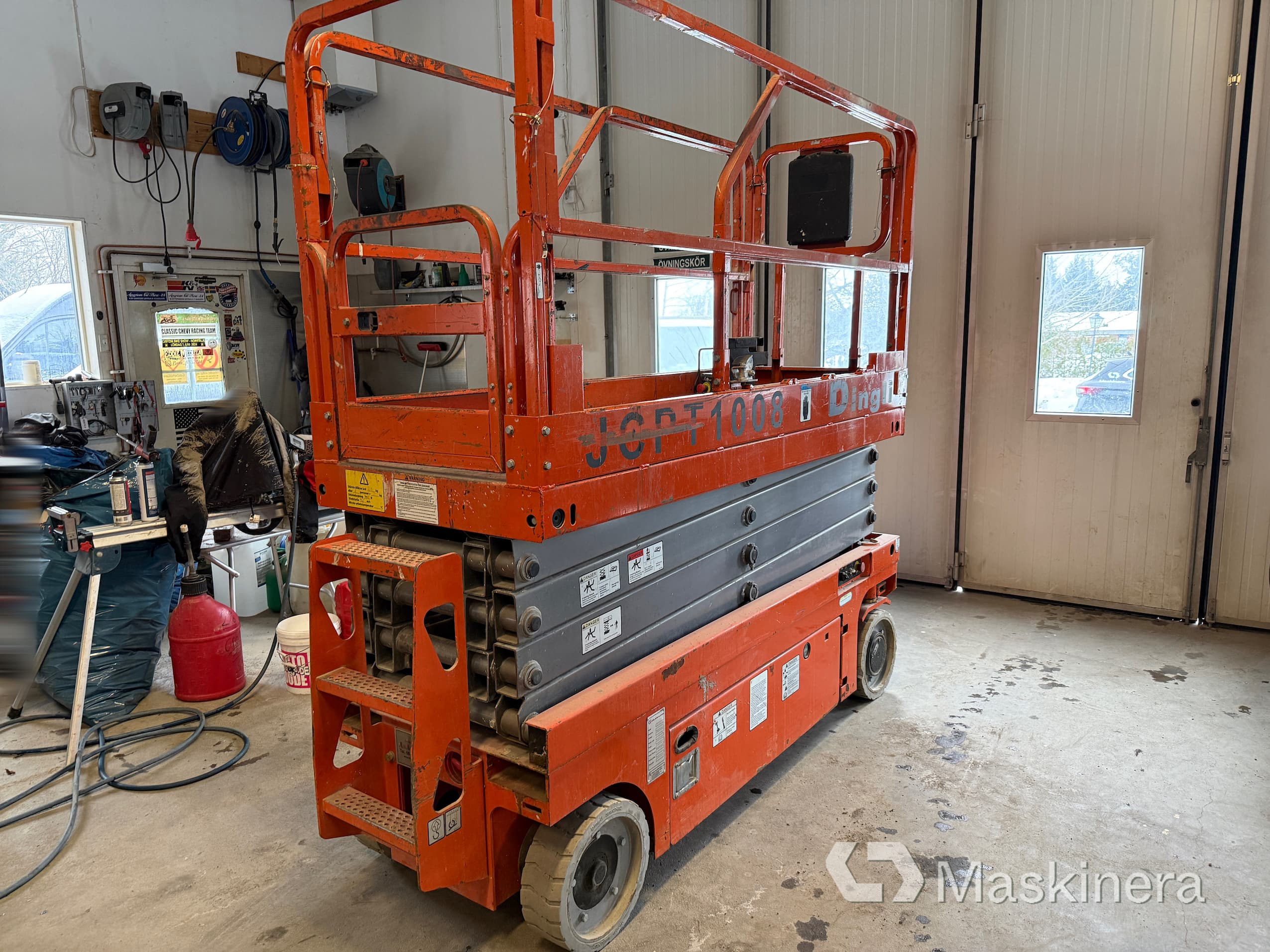 Saxlift Dingli JCPT1008