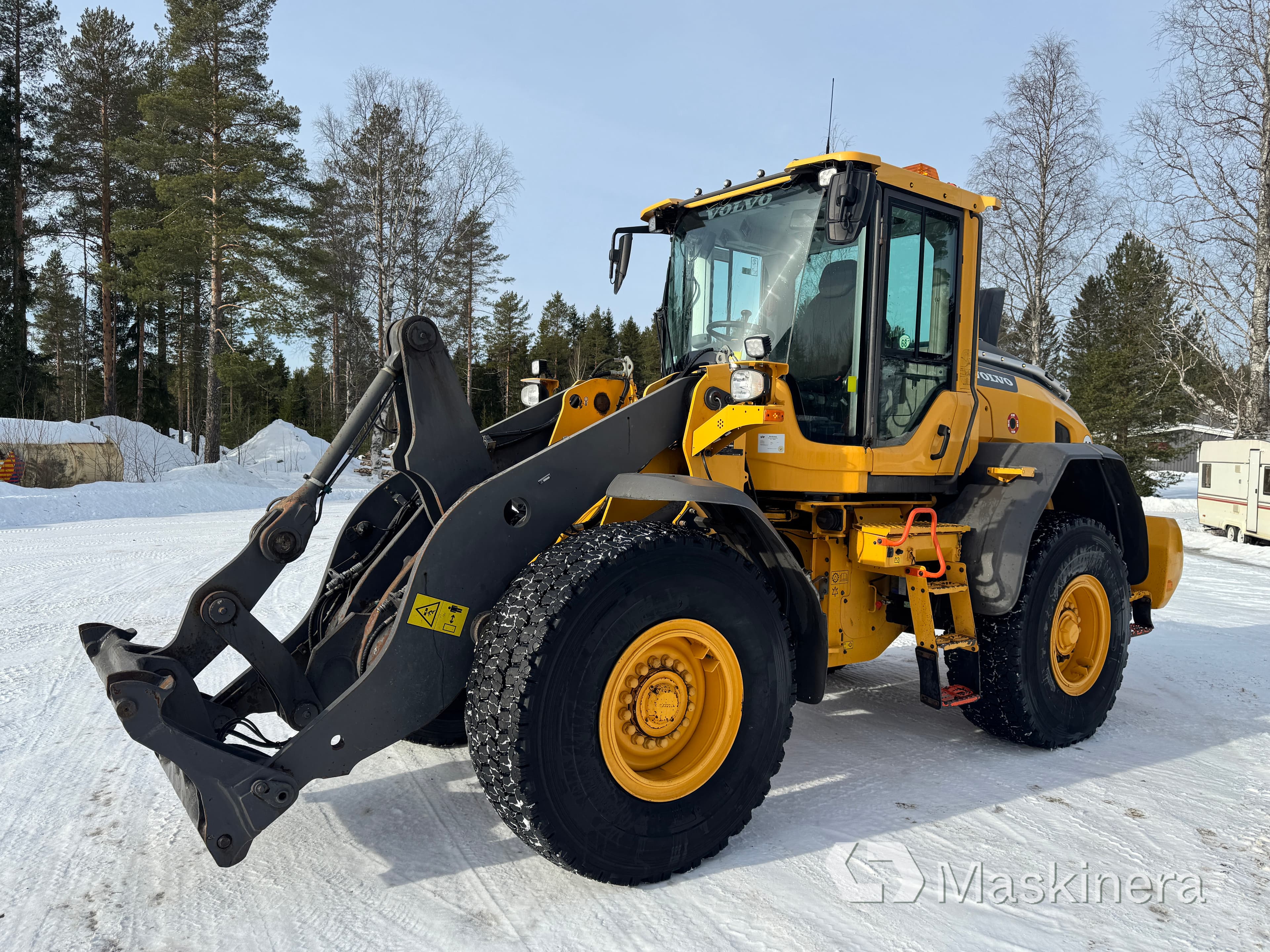 Hjullastare Volvo L90H med redskap