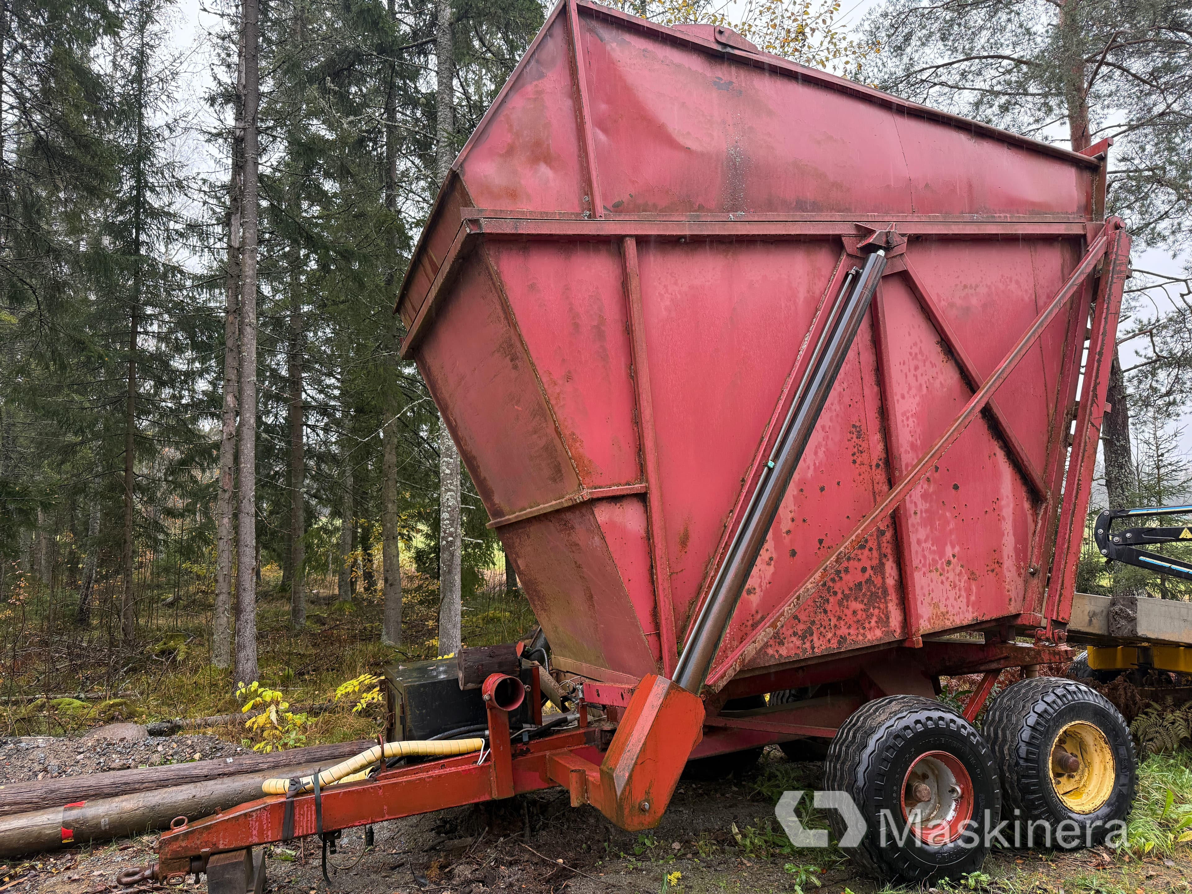 Höglastande & Högtippande Vagn