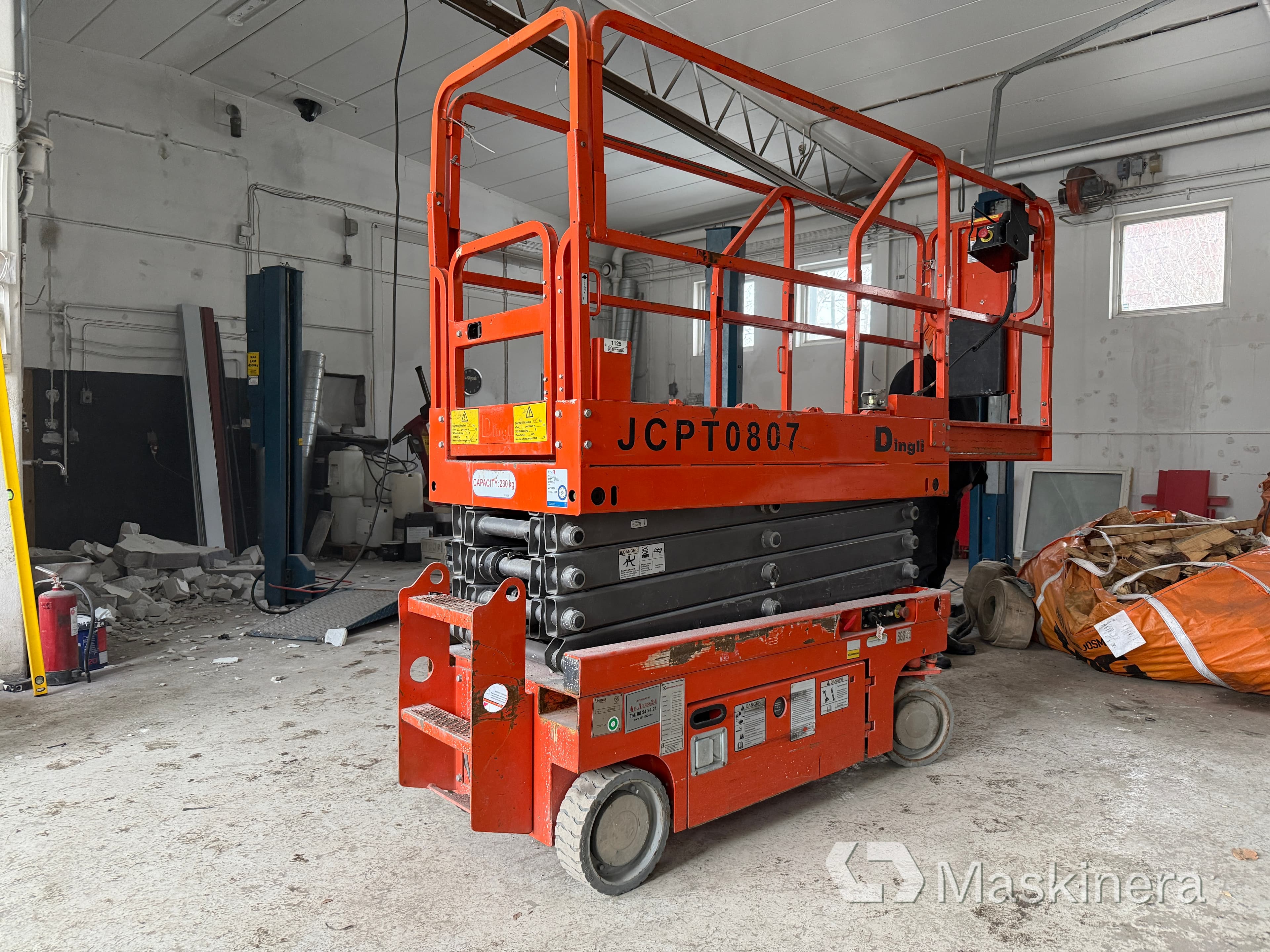 Saxlift Dingli JCPT0807