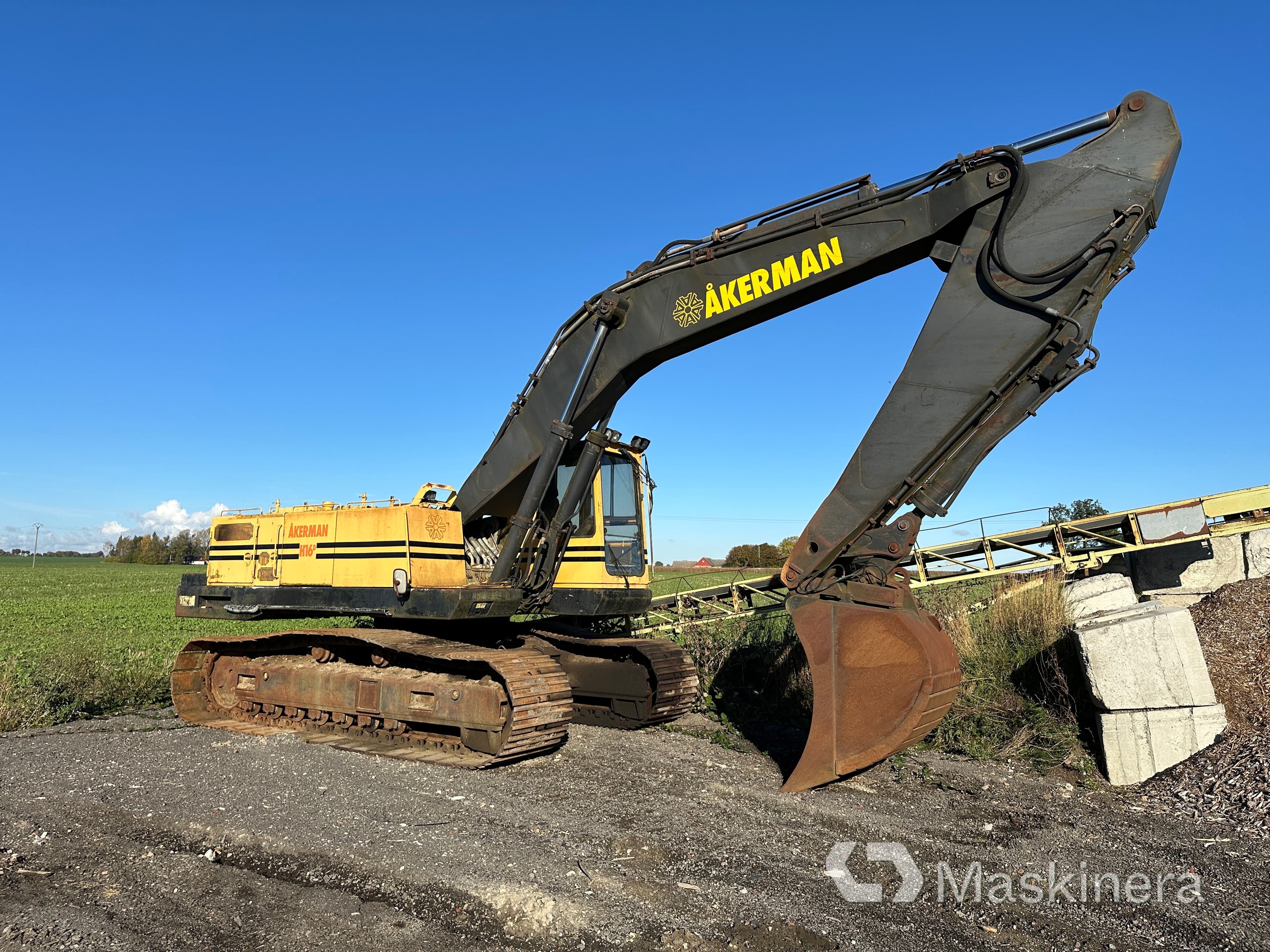 Grävmaskin Åkerman H16D (Reparationsobjekt)