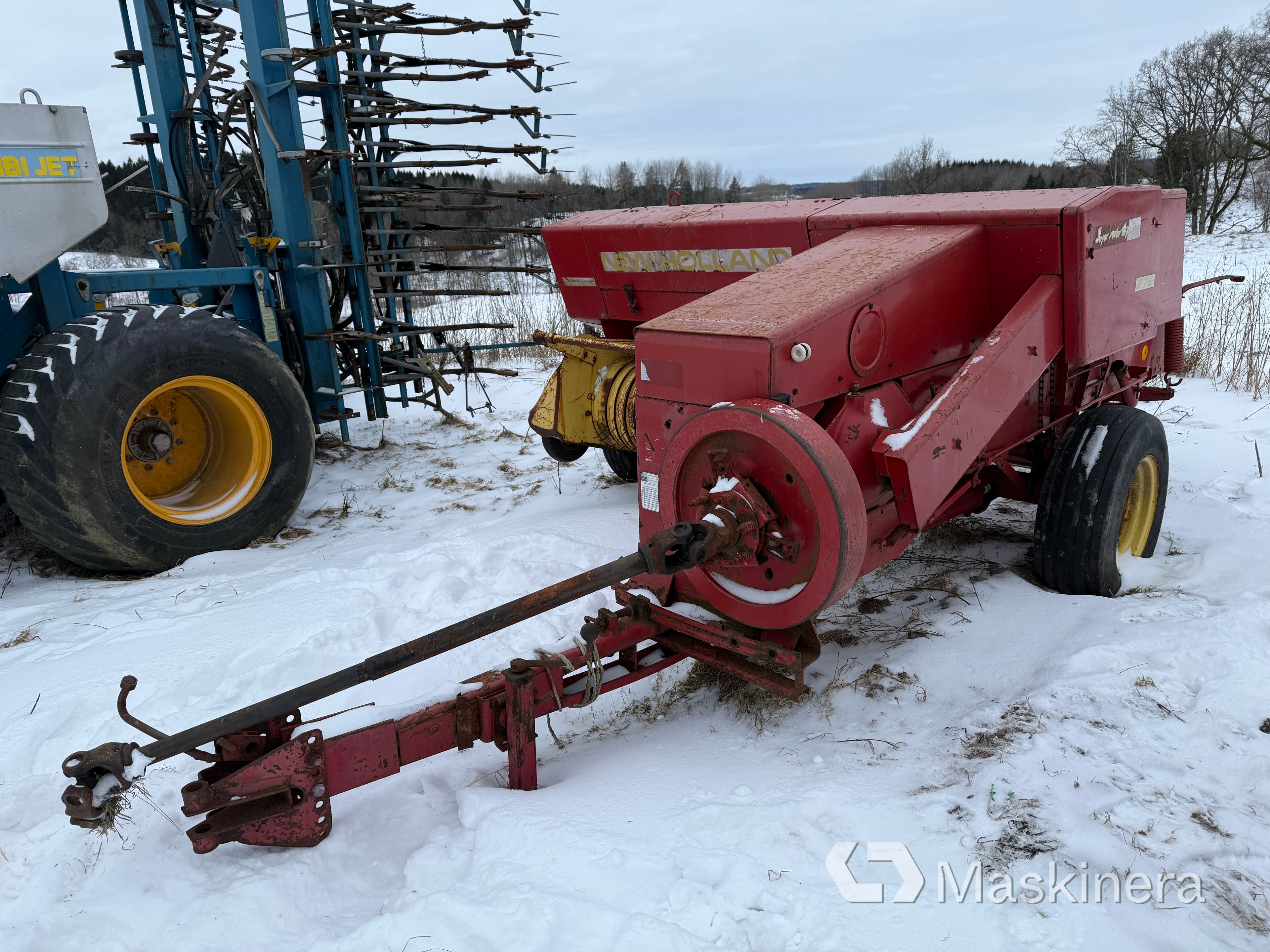 Småbalspress New Holland 276