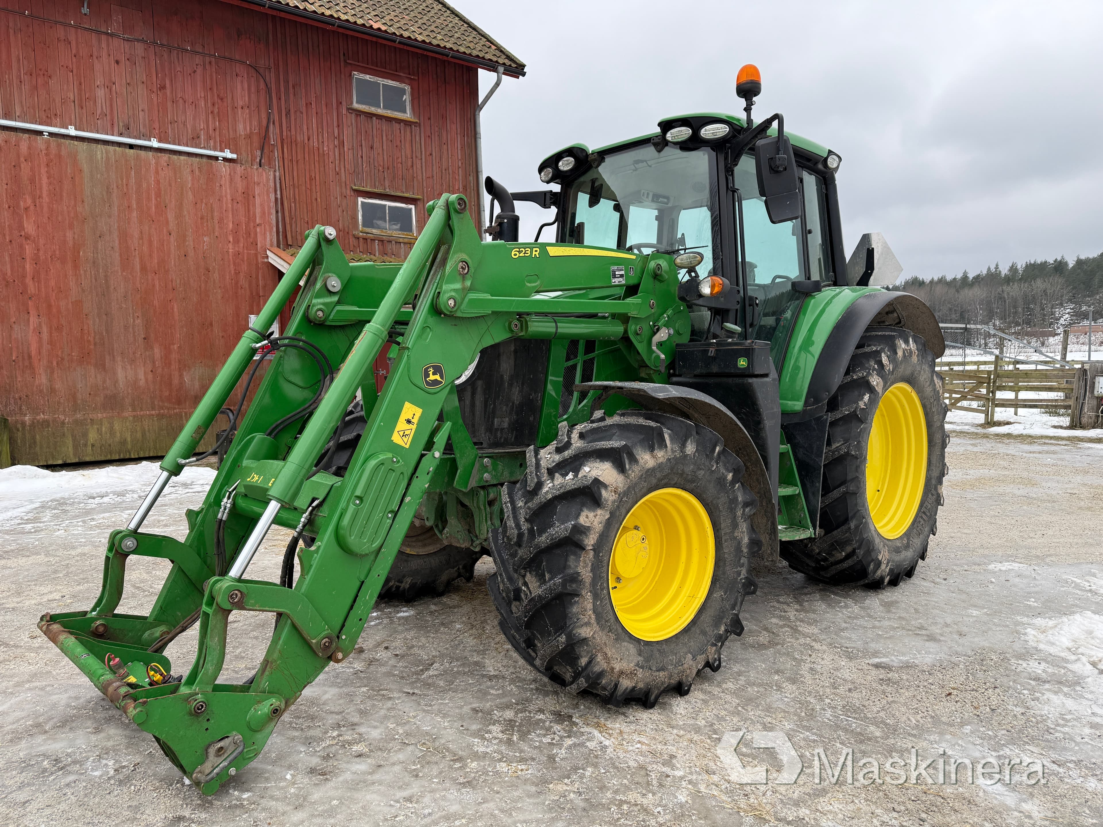 Traktor John Deere 6120M
