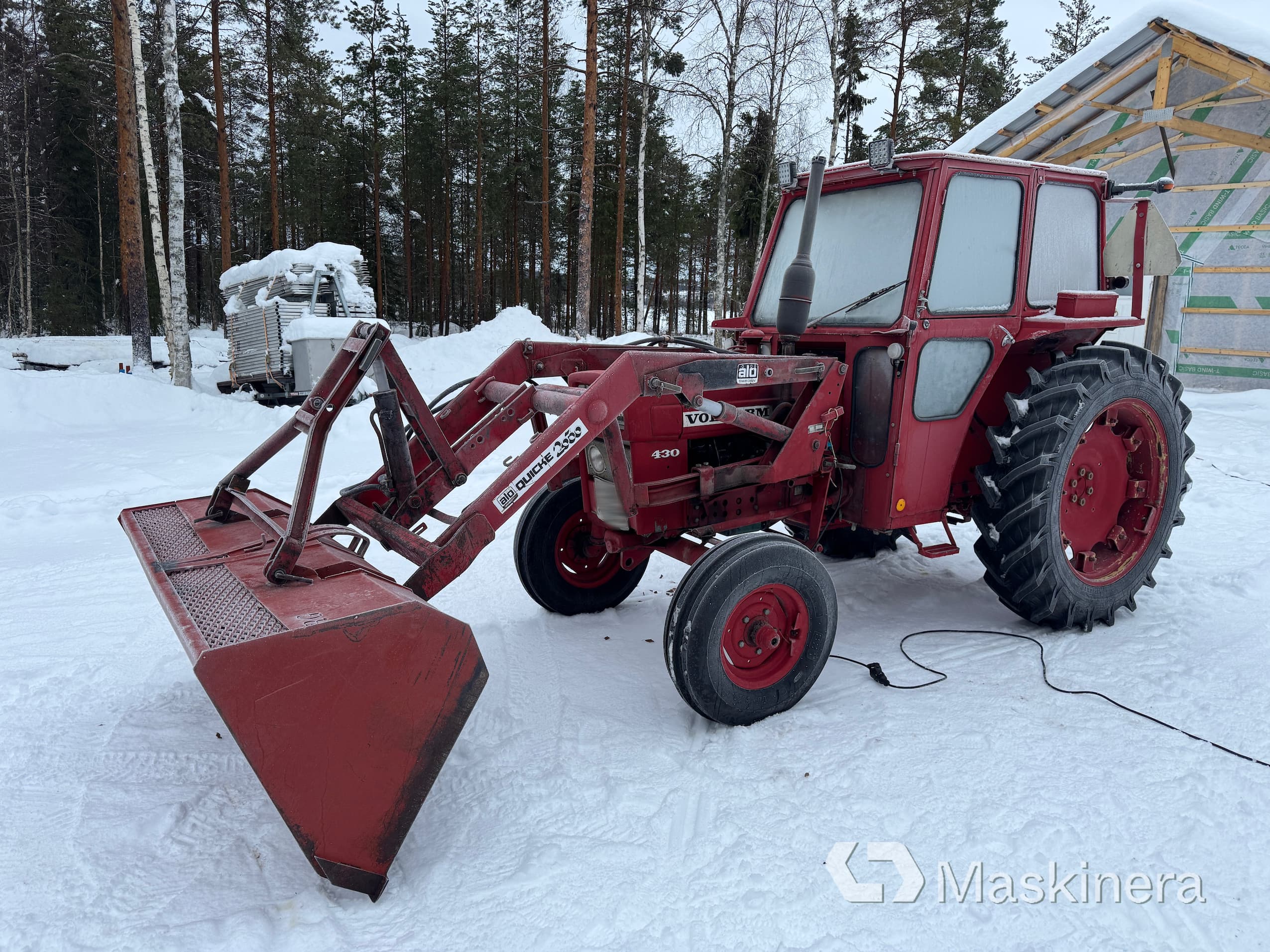 Traktor Volvo BM 430 med snöslunga