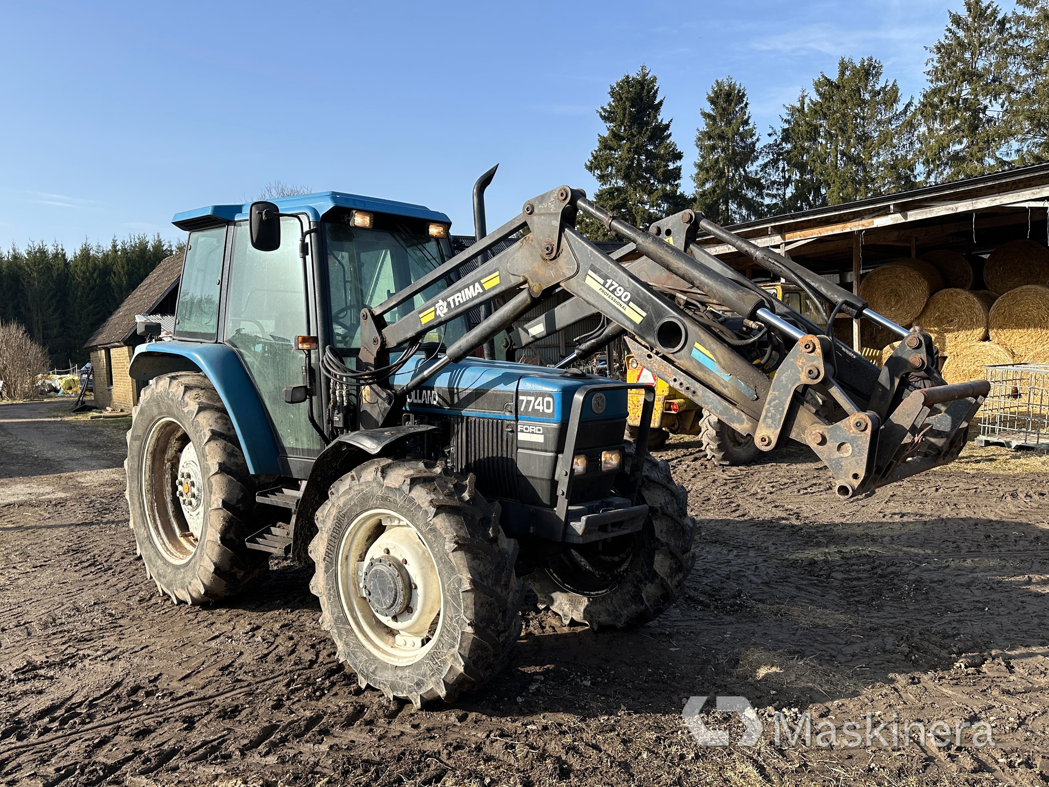 Traktor New Holland 7740 + Frontlastare