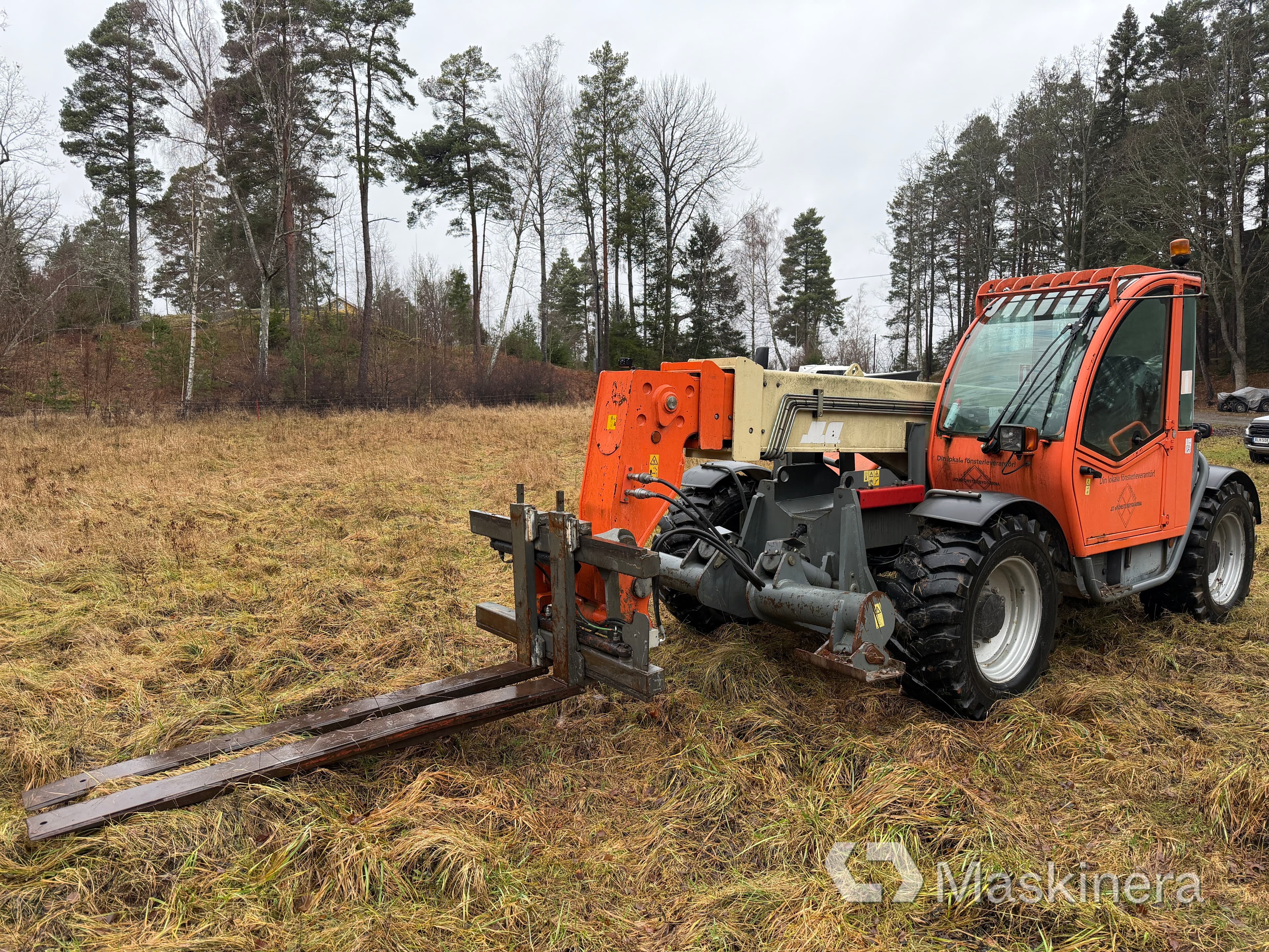 Teleskoplastare JLG 3513 med tillbehör