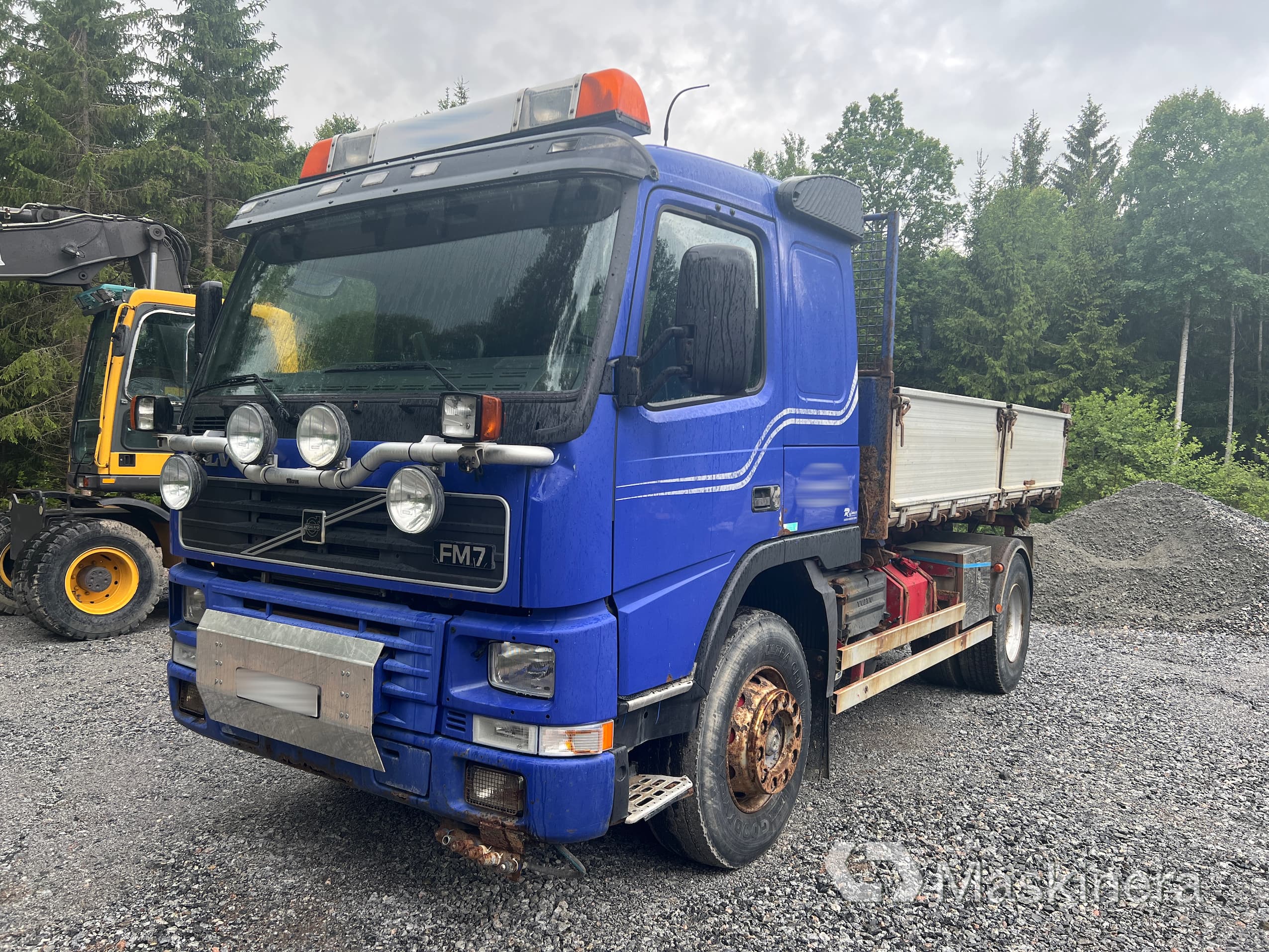 Lastbil med tippflak Volvo FM7
