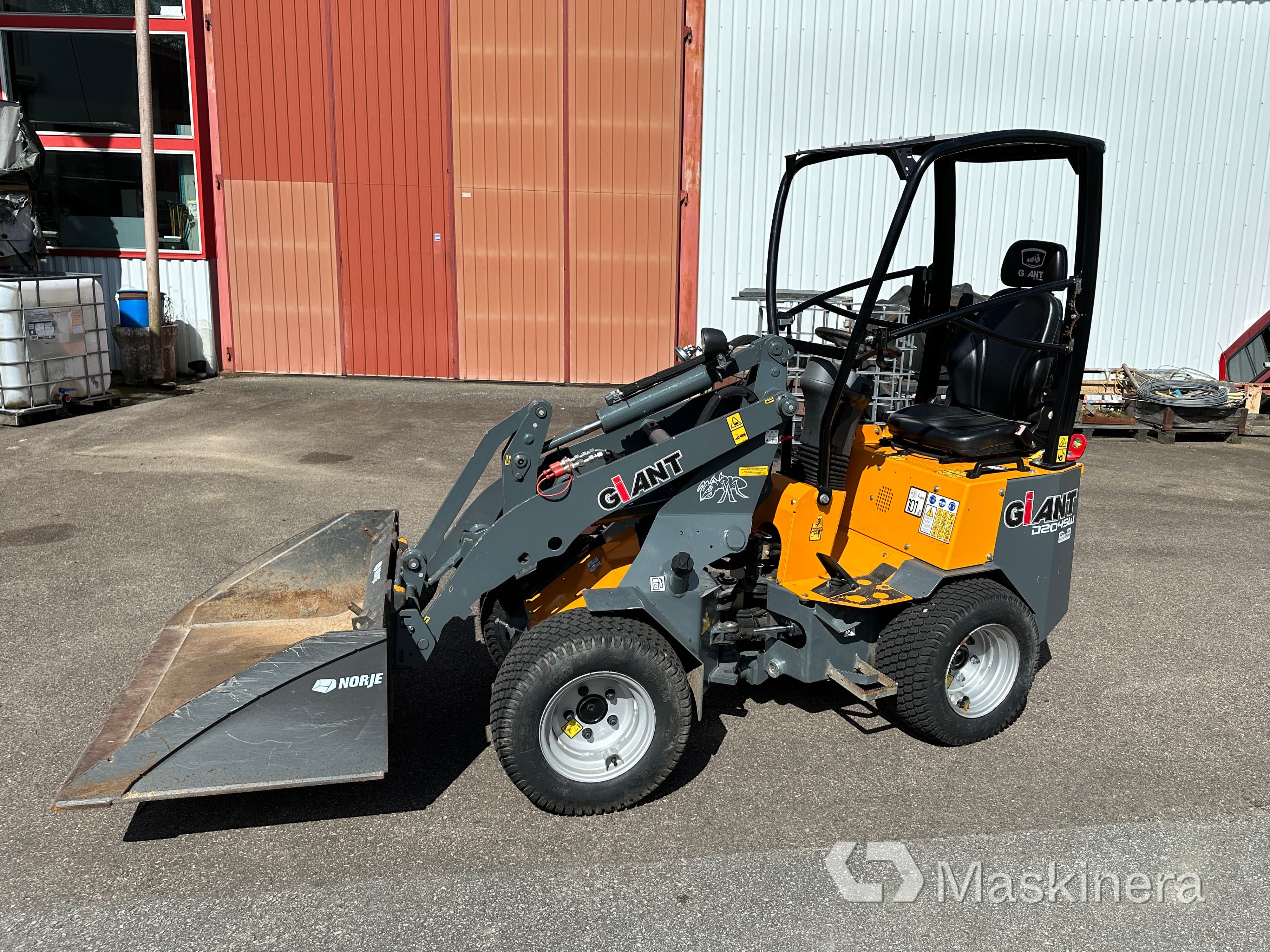 Hjullastare Giant D204SW
