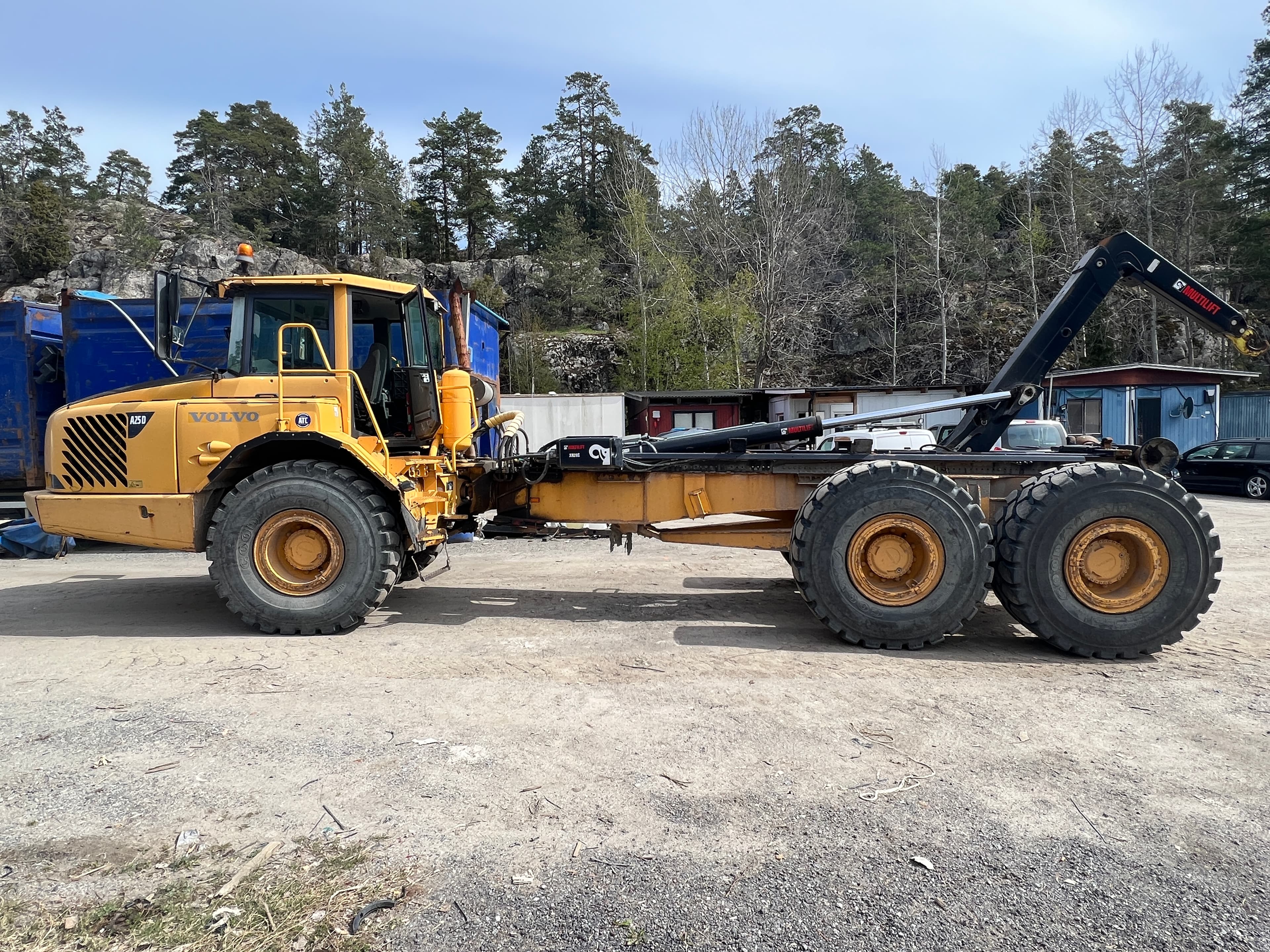 Dumper Volvo A25D med lastväxlare 6X6