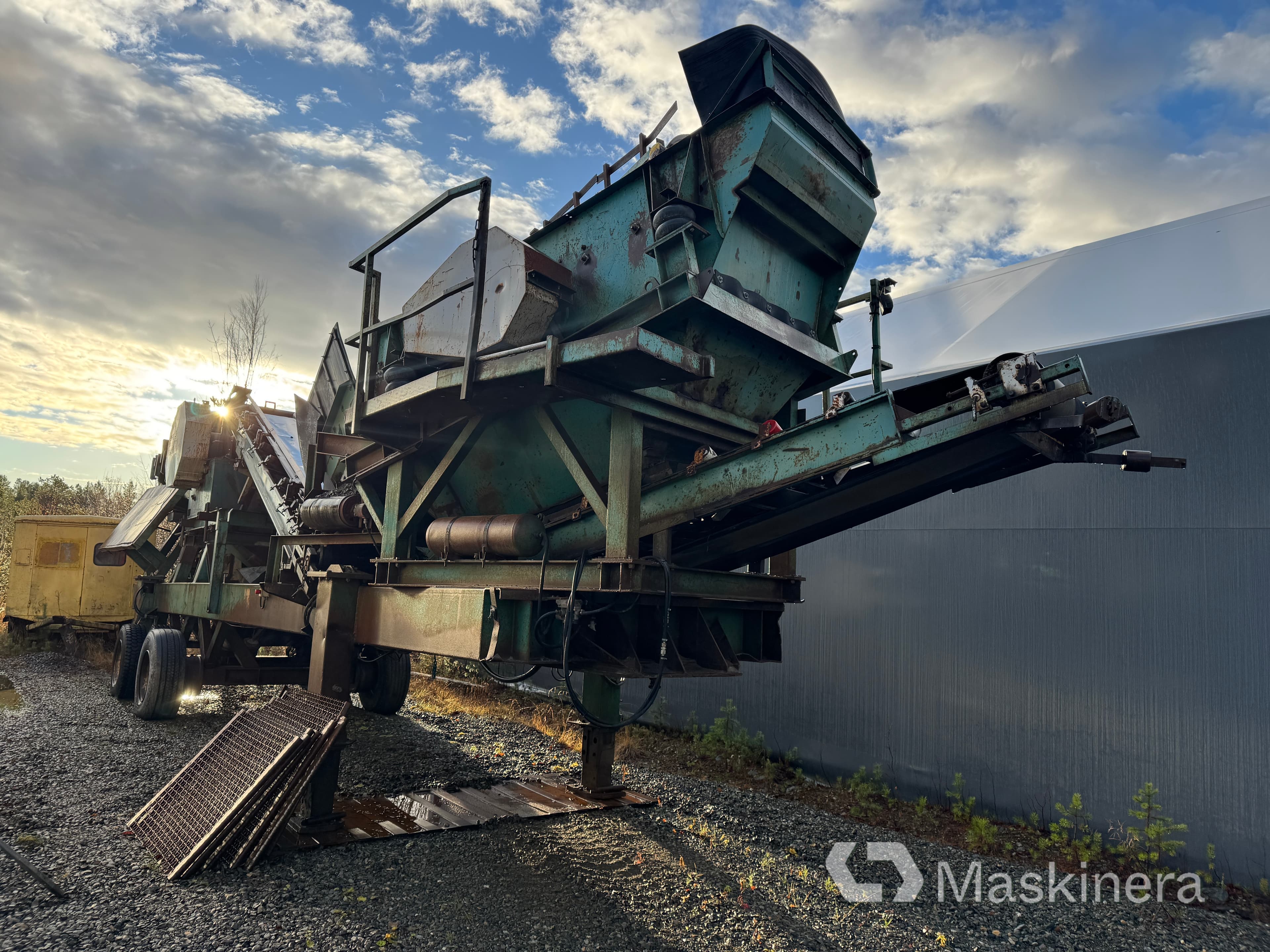 Krossverk Möckeln med elverk och dolly