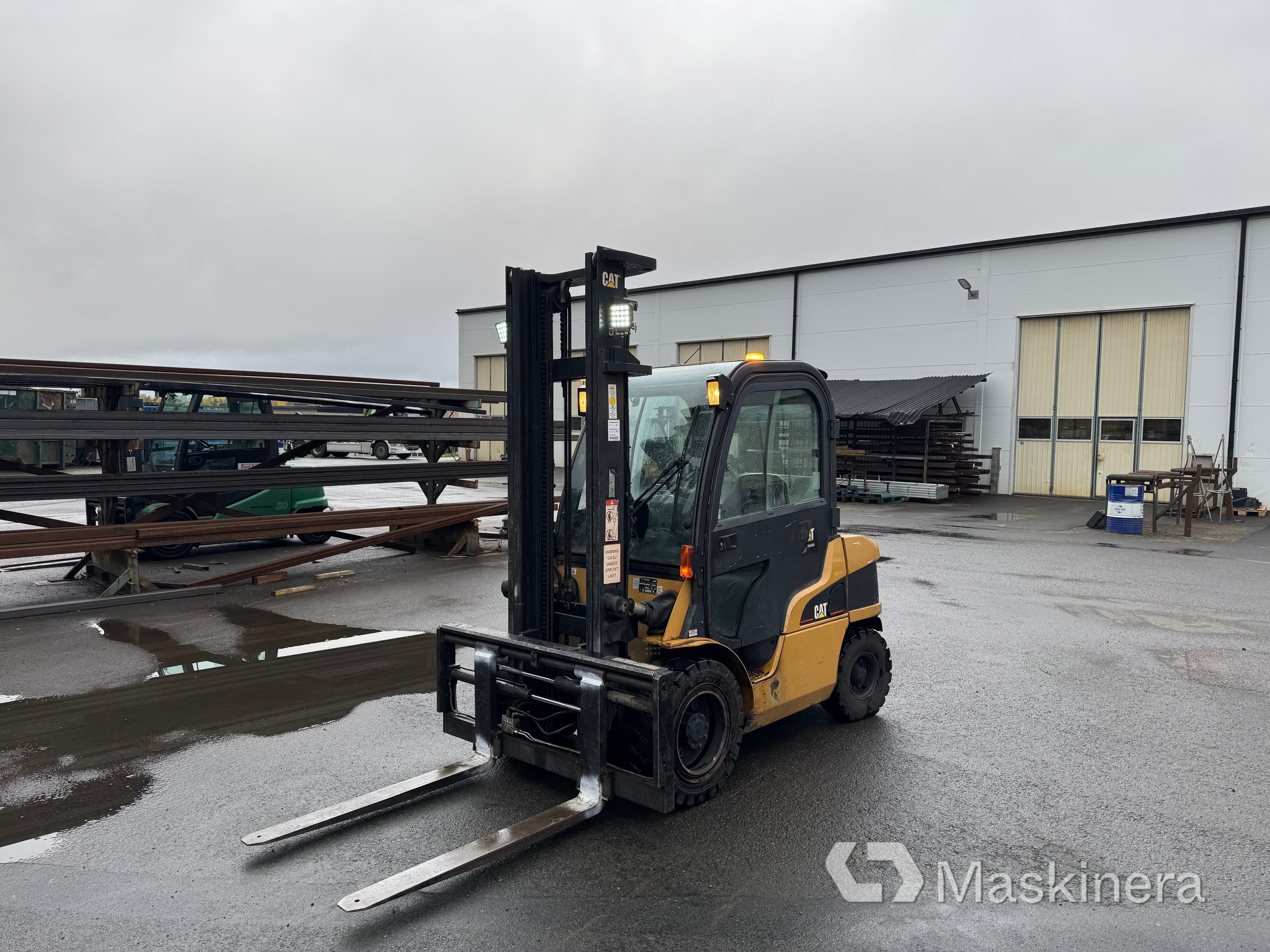 Dieseltruck CAT DP30N