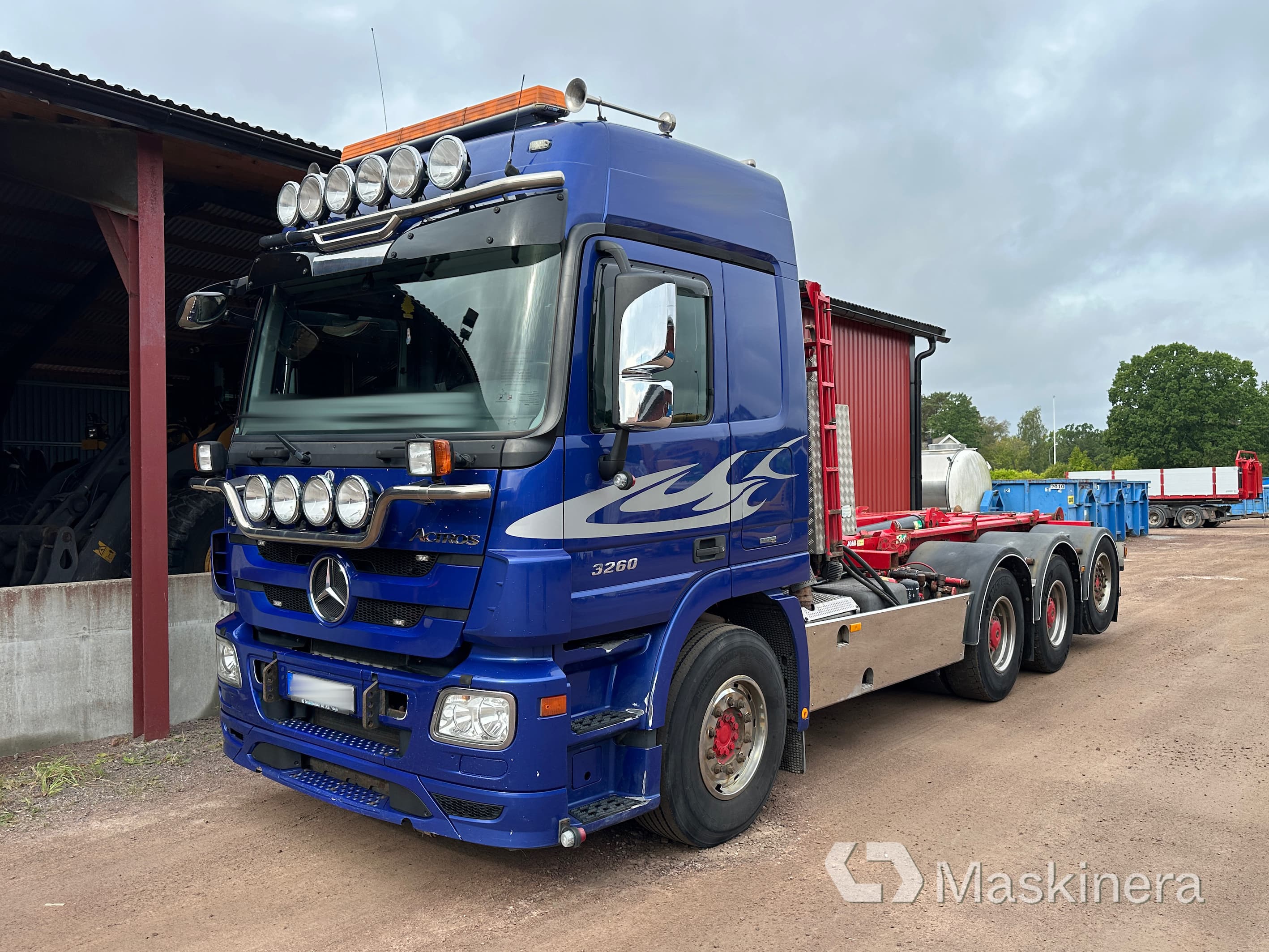 Krokbil Mercedes Benz 3260L med Cameleont