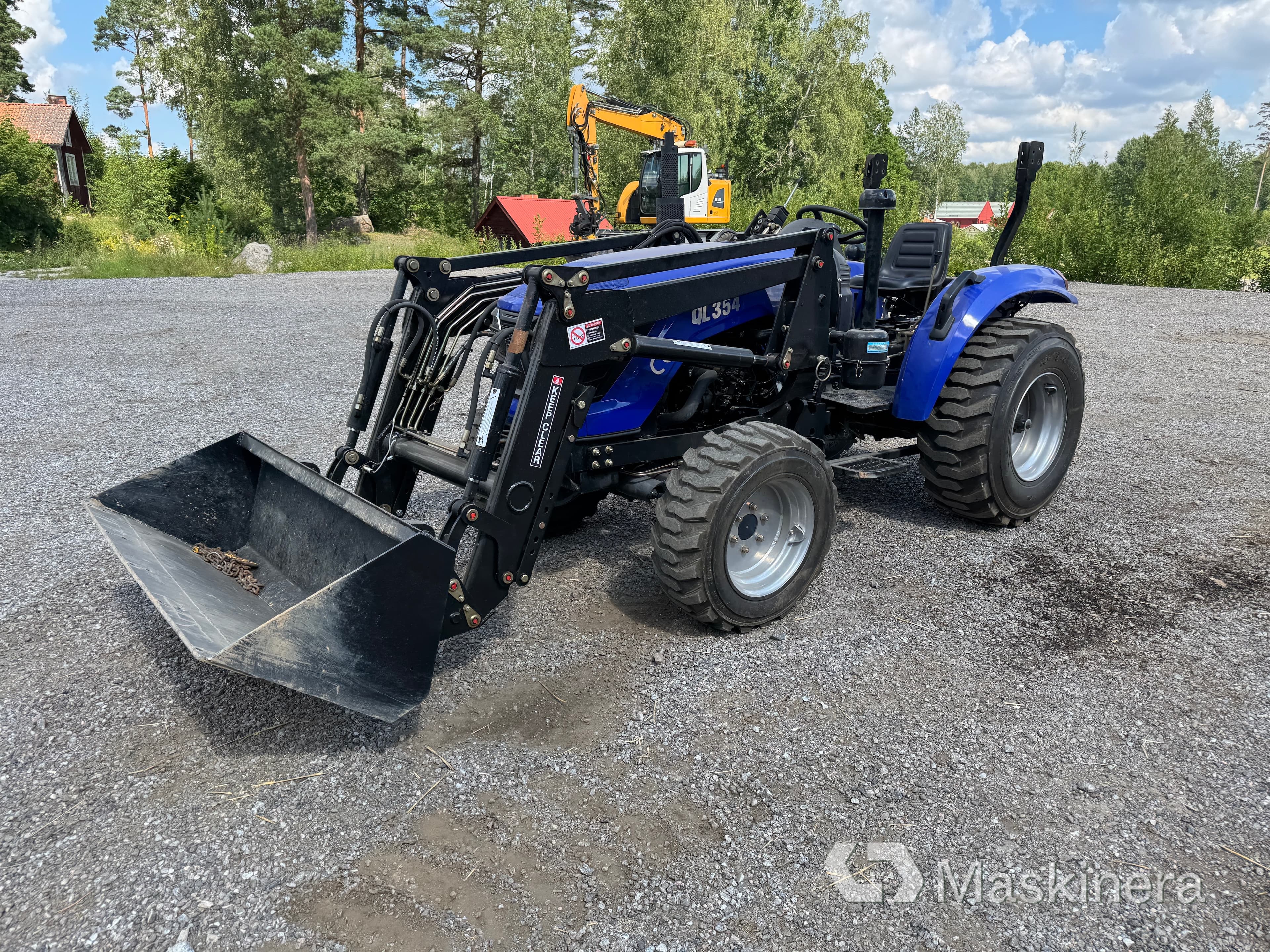Traktor Shandong QL354 4x4 PTO med lastare