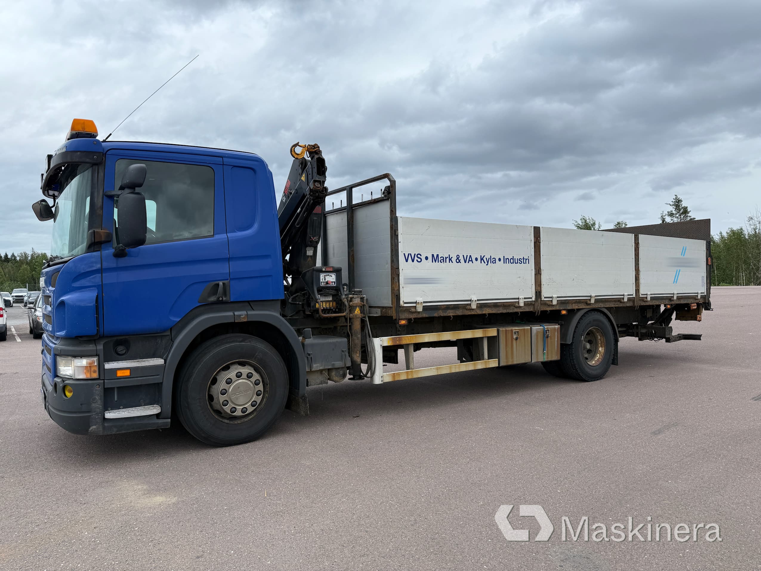 Brädgårdsbil med kran Scania P320
