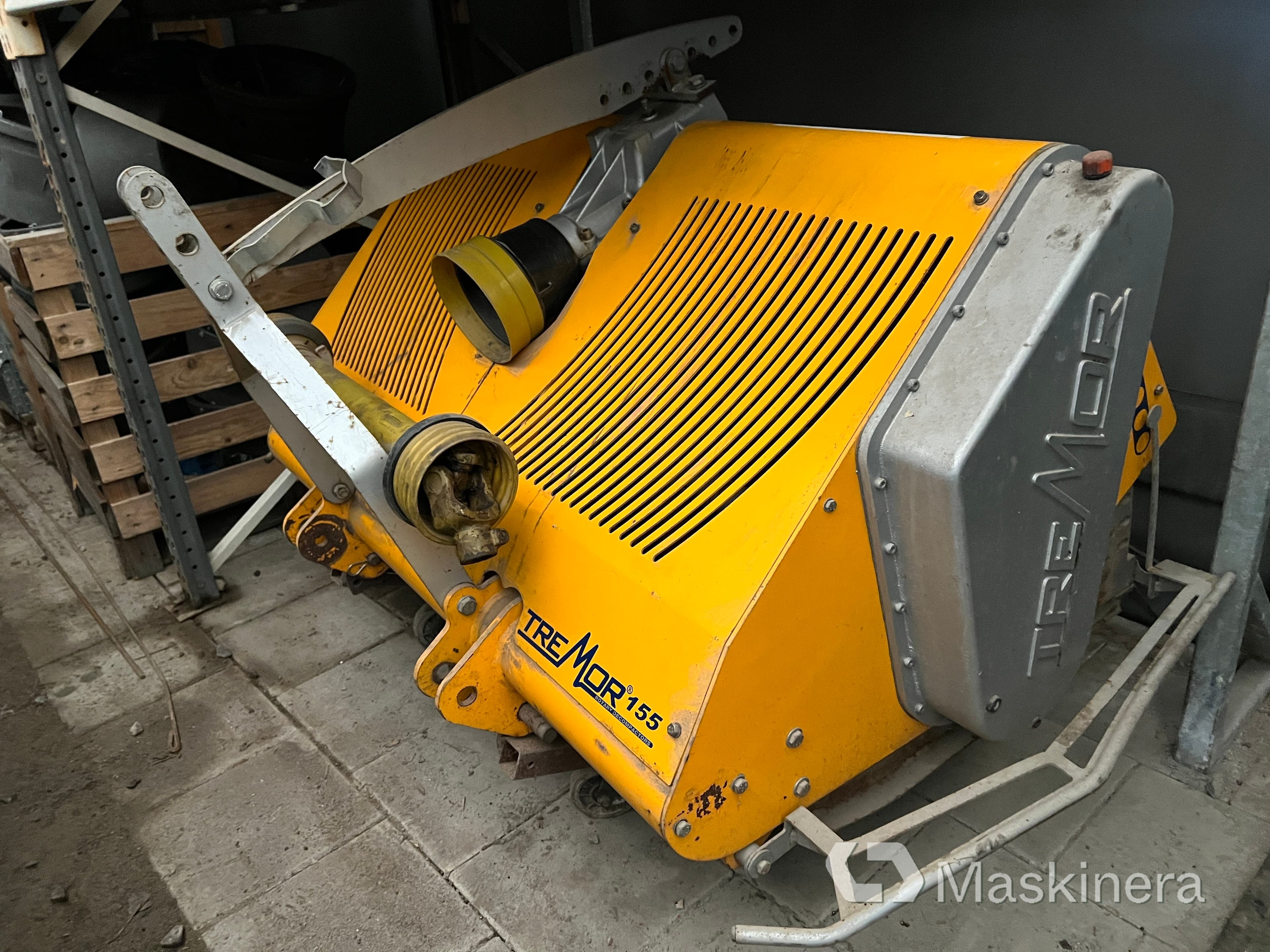 Knivluftare Earth Quake Tremor T155