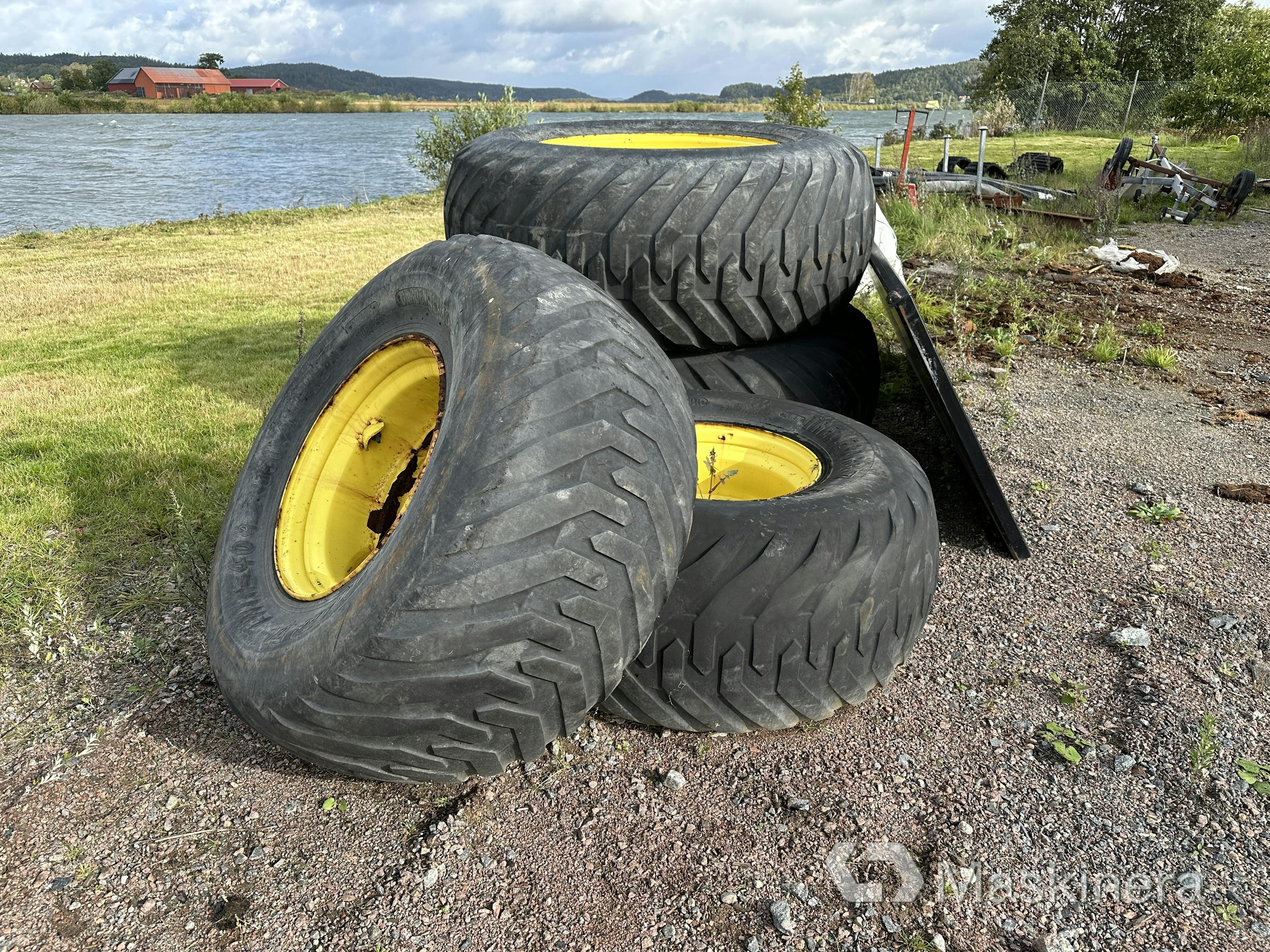 Traktordäck på fälg Trelleborg Twin